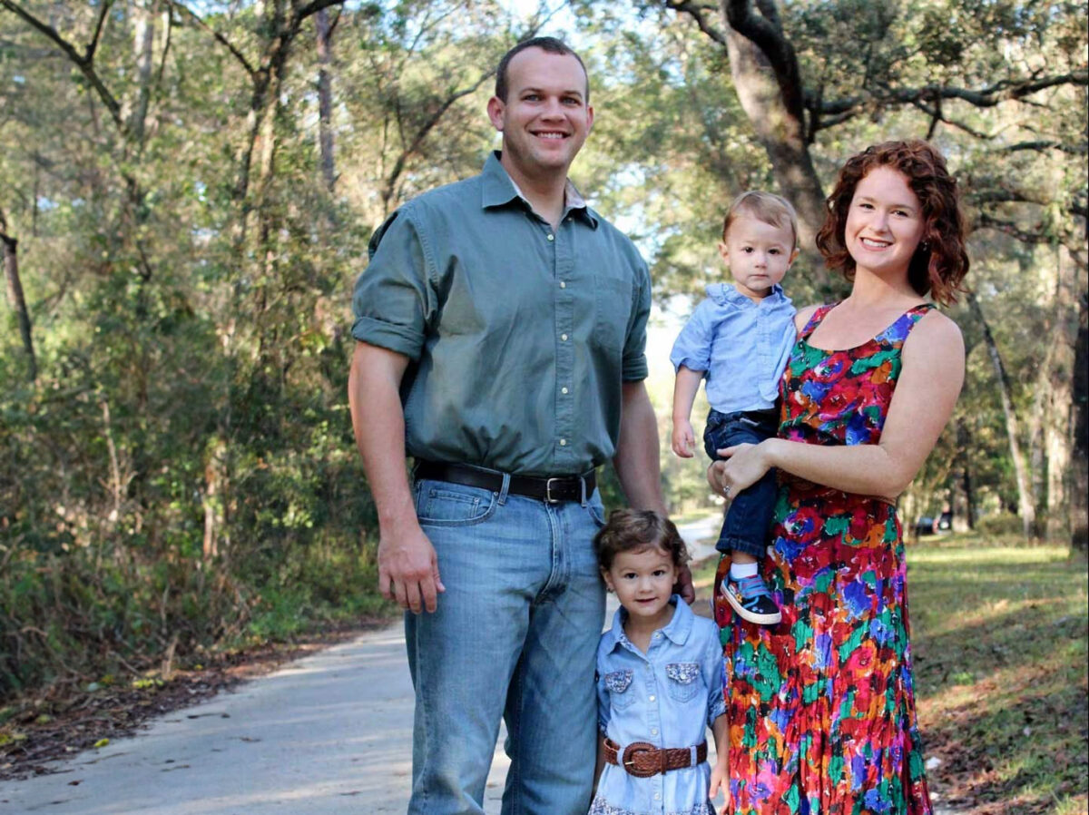 Carissa and her family after a 21 day cleanse challenge.