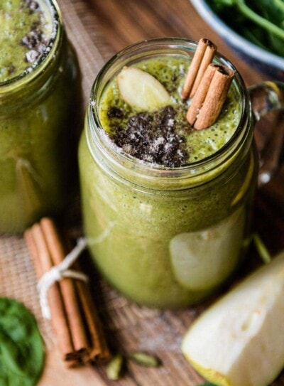 A warm chai smoothie in mason jar.