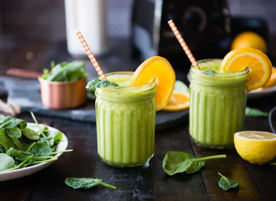 easy spinach banana smoothie